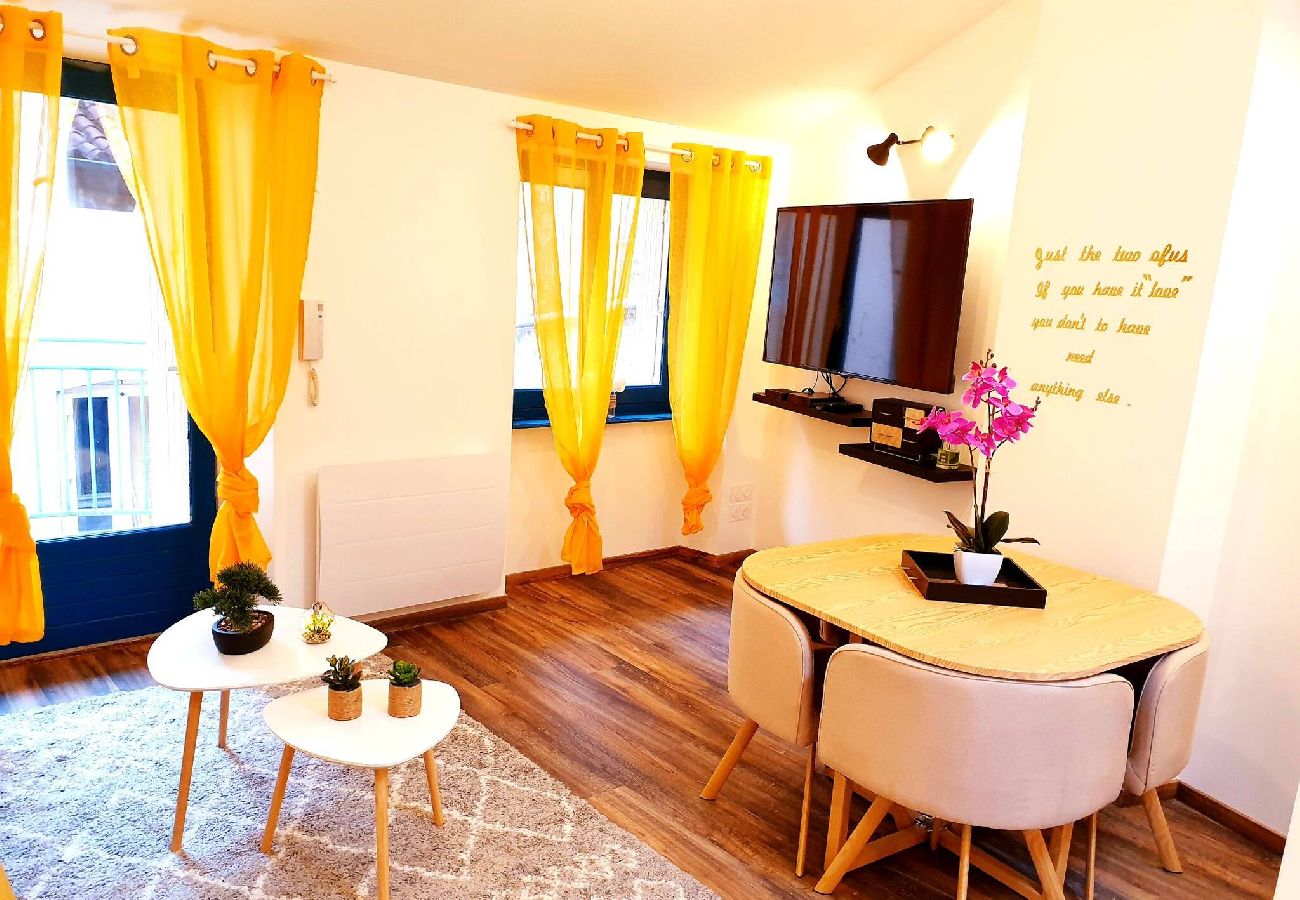 Appartement à Saint-Affrique - Maison Triplex saint Affrique Hyper centre ville