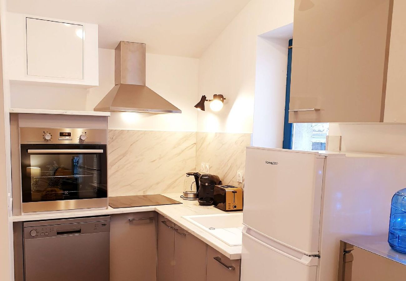 Appartement à Saint-Affrique - Maison Triplex saint Affrique Hyper centre ville