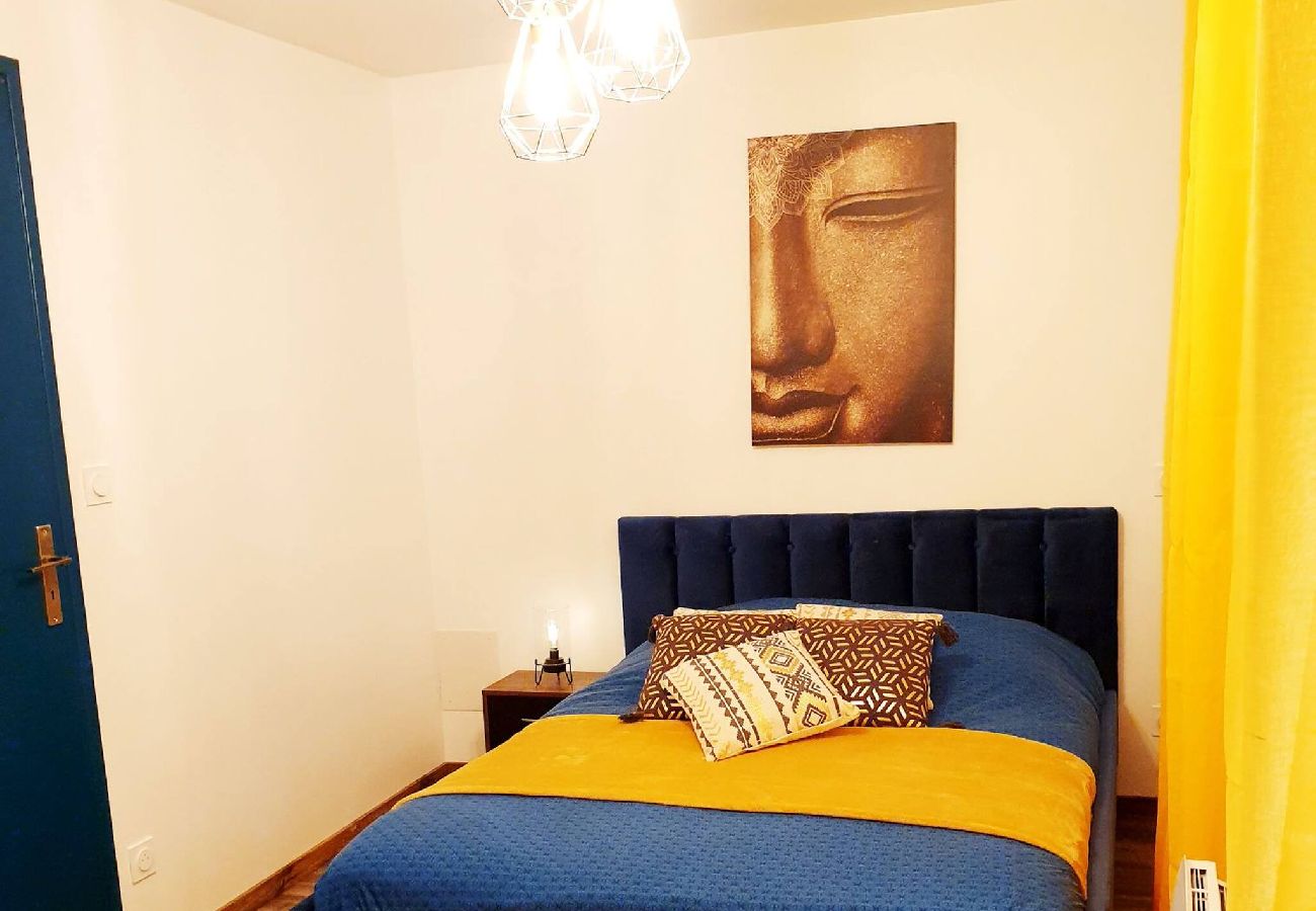 Appartement à Saint-Affrique - Maison Triplex saint Affrique Hyper centre ville
