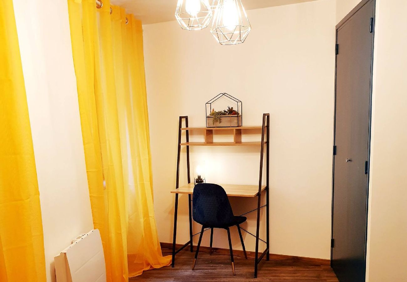 Appartement à Saint-Affrique - Maison Triplex saint Affrique Hyper centre ville