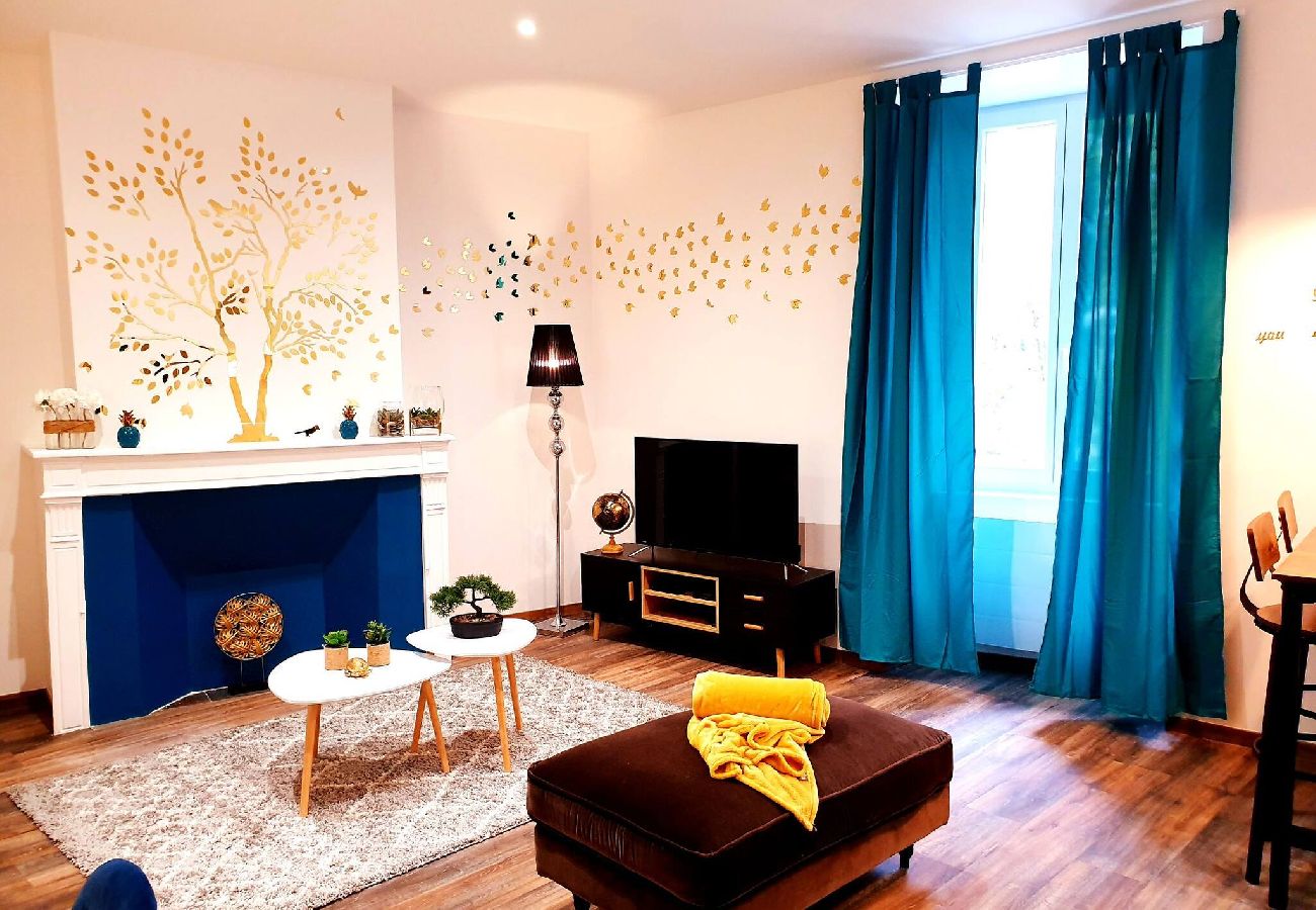 Appartement à Saint-Affrique - Le libertain St Affrique Hyper centre ville