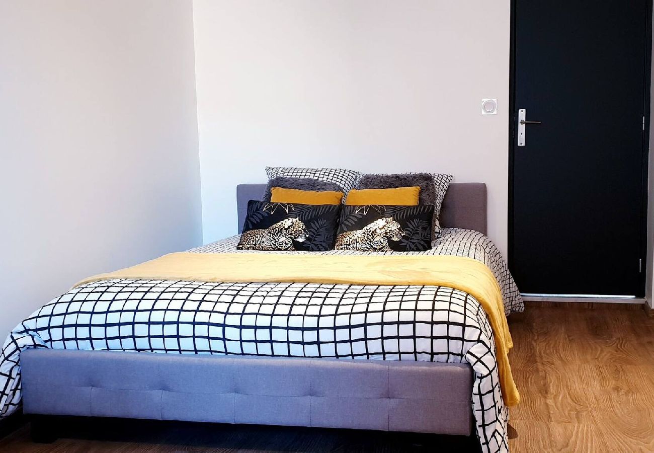 Appartement à Saint-Affrique - Le perché Saint affrique hyper centre ville
