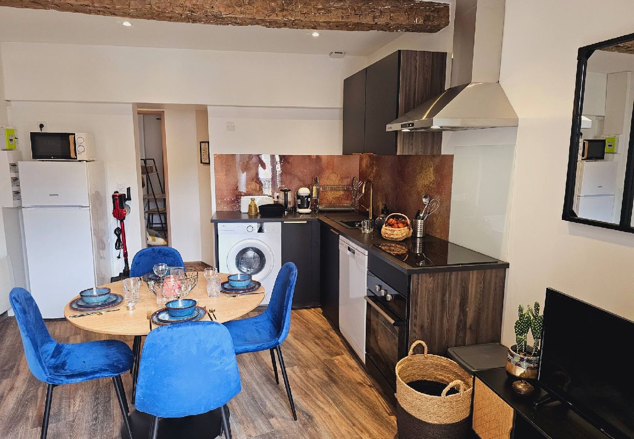 Appartement à Saint-Affrique - L'immortel Saint affrique Hyper centre ville 