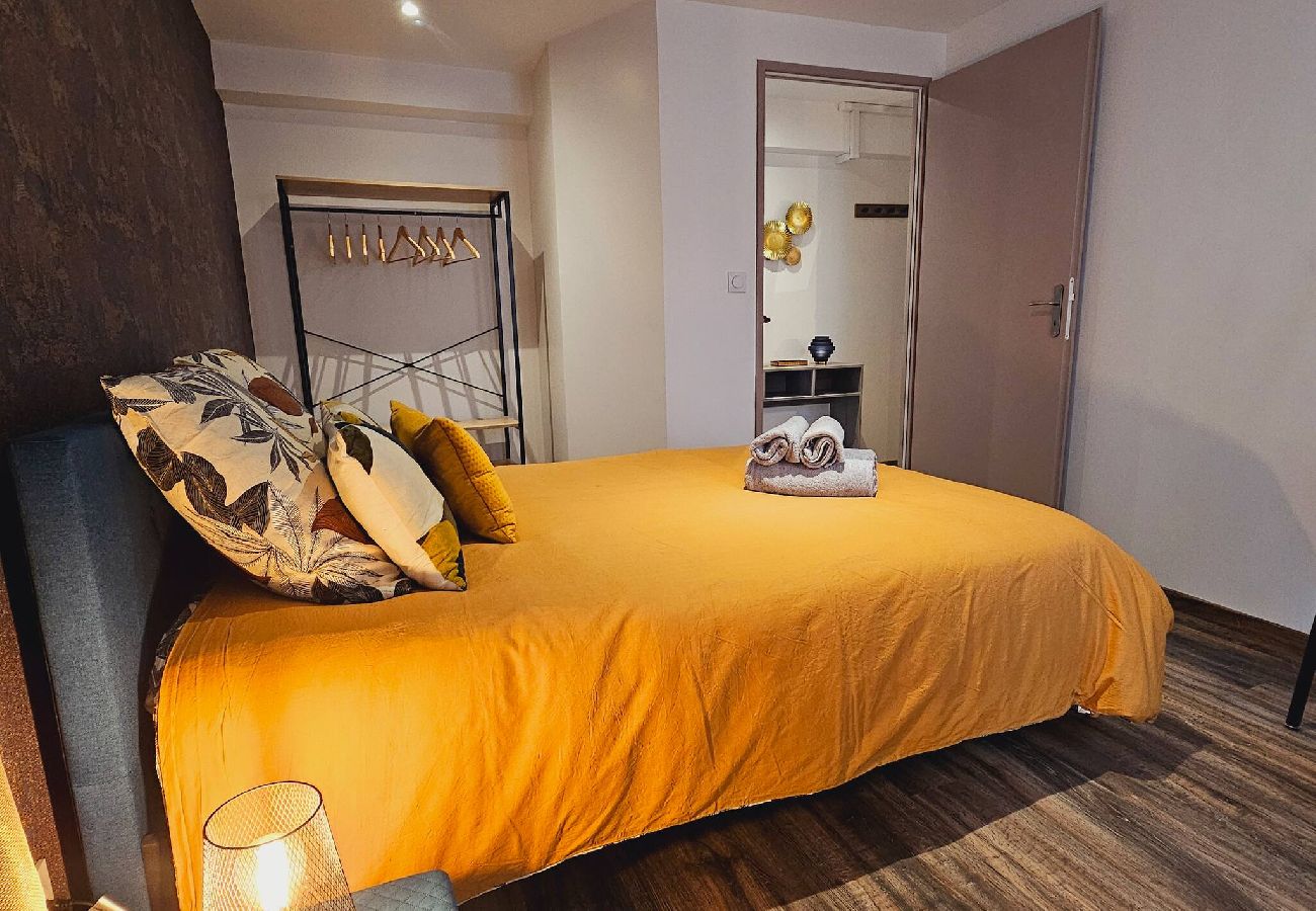 Appartement à Saint-Affrique - L'immortel Saint affrique Hyper centre ville 