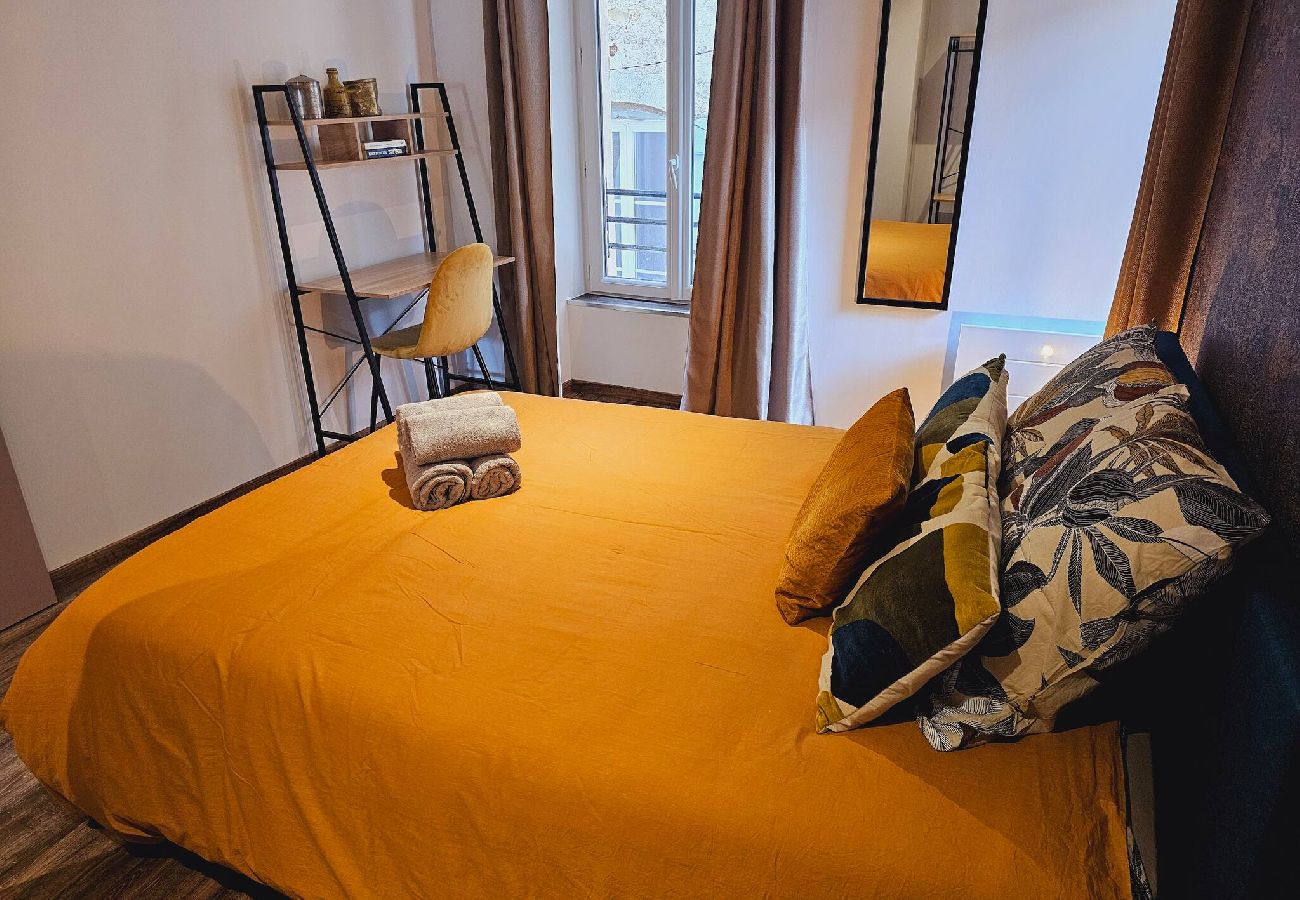 Appartement à Saint-Affrique - L'immortel Saint affrique Hyper centre ville 