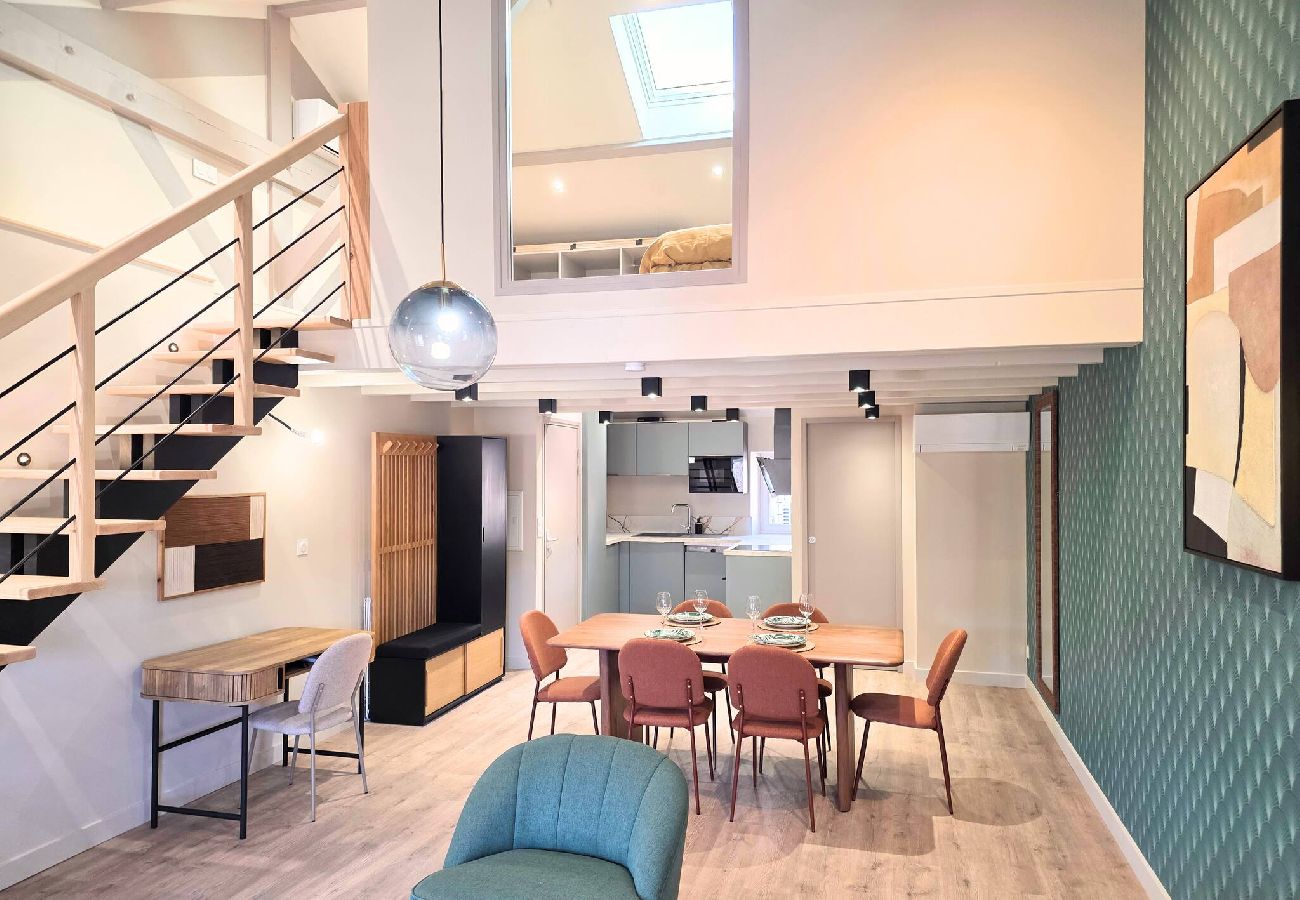 Appartement à Saint-Affrique - La Cabane Perchée T2 Duplex Saint Affrique