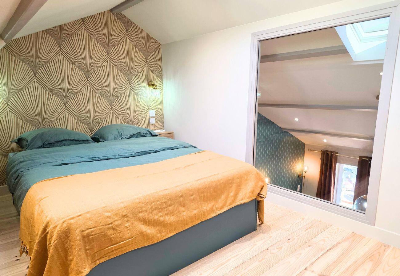 Appartement à Saint-Affrique - La Cabane Perchée T2 Duplex Saint Affrique
